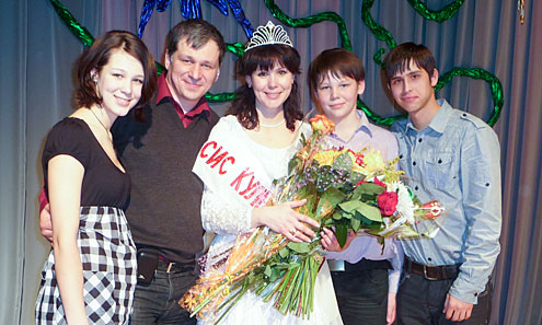 Оксана Коломникова с семьей