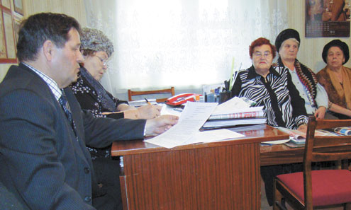На расширенном заседании Ревдинского городского Совета ветеранов 17 ноября после обсуждения было принято обращение к законодателям по поводу нового закона о ветеранах труда Свердловской области.