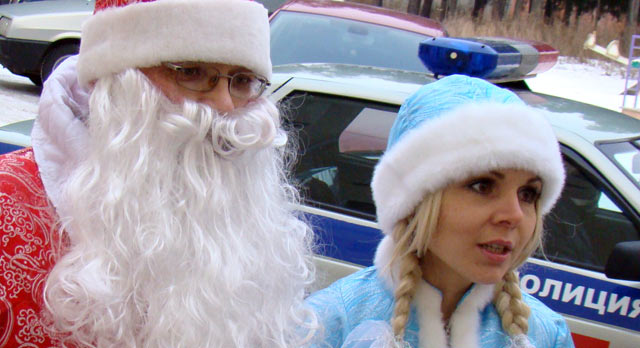 Полиция Ревды снарядила Деда Мороза 