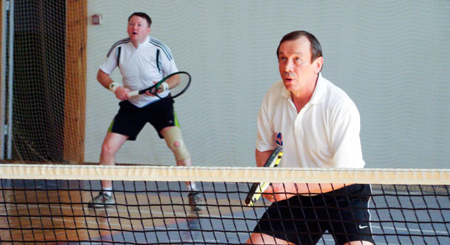 Победителями теннисного турнира стали ревдинцы Илья Пискунов и Алексей Слученков.