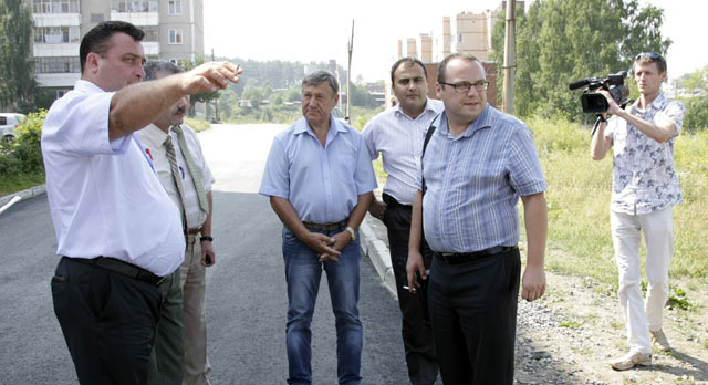 Депутаты Думы посмотрели, как идет ремонт дорог 