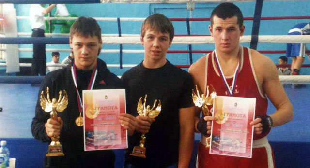 Слева направо: Алексей Веселков, Данил Пузырев, Иван Архипов. Фото предоставлено Иваном Архиповым. 