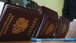 С 2015 года паспорта заменят пластиковыми картами